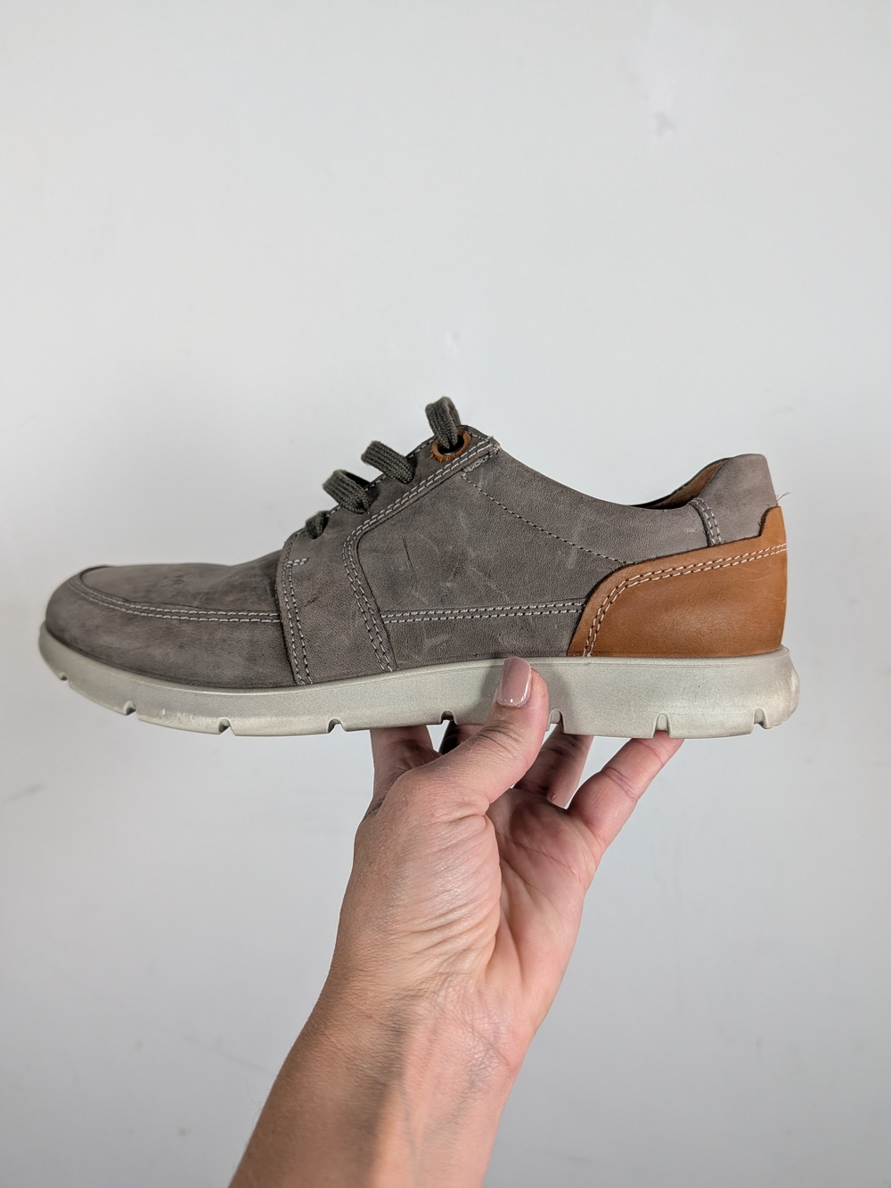 Ecco Iowa Lace-Up Shoe in Taupe with Tan Heel, Size 42